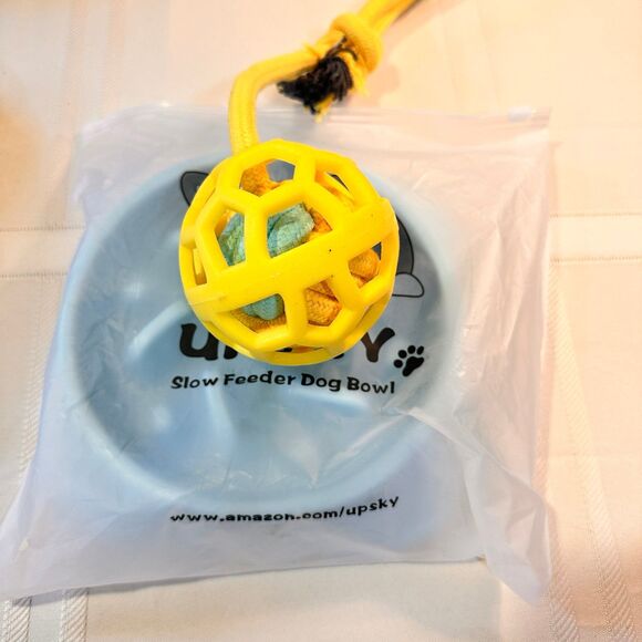 Dog Rope Toy and Dog Food Dish Slow Dog Feeder - Picture 4 of 11